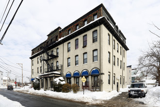 Waverly Apartments in Melrose, MA - Building Photo - Building Photo