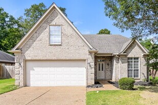 2821 Mt Pleasant St S in Hernando, MS - Building Photo