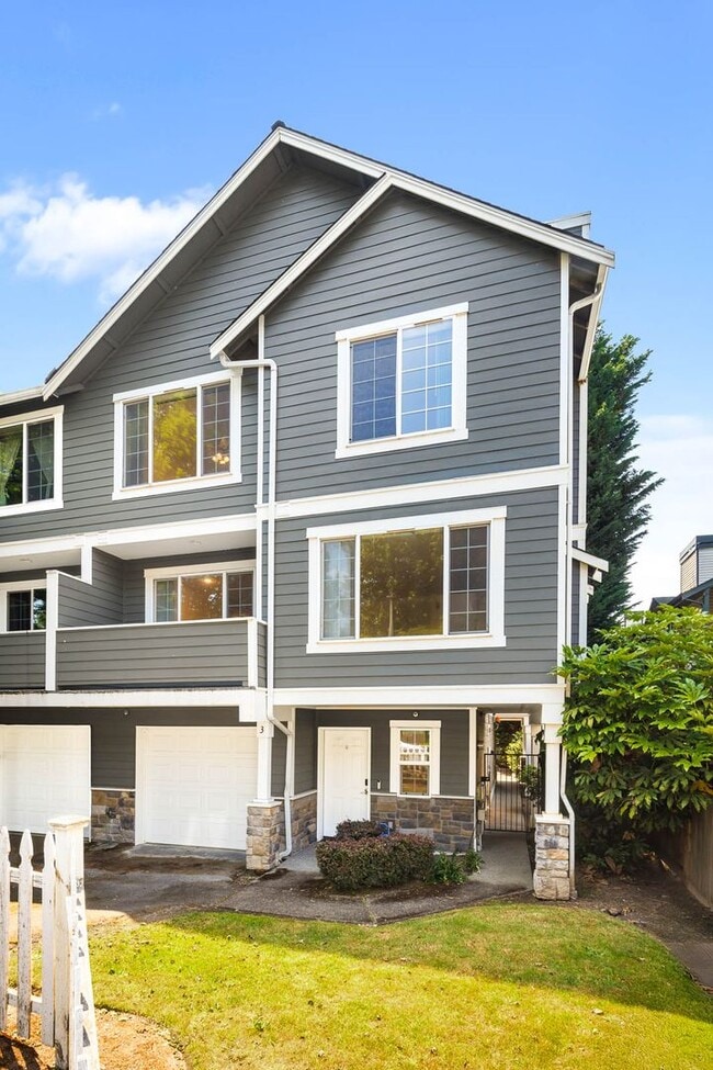 8321 167th Ave NE in Redmond, WA - Building Photo - Building Photo