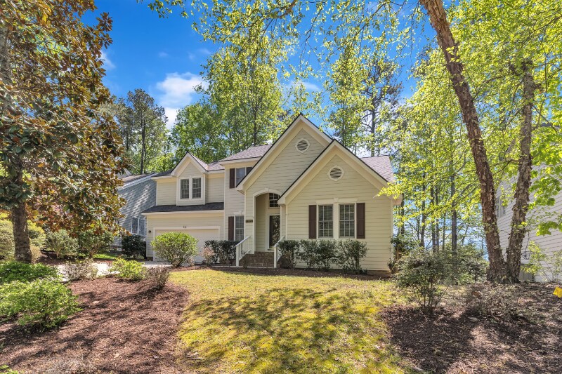 102 Cove Creek Dr in Cary, NC - Building Photo