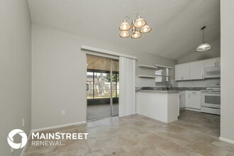 808 Pebblewood Dr in Brandon, FL - Foto de edificio - Building Photo