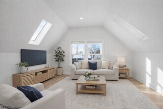 96 Watchung Ave in Montclair, NJ - Foto de edificio - Building Photo