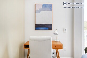 285 8th Ave N-Unit -FL6-ID371 in Seattle, WA - Building Photo - Building Photo