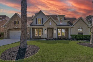 11 Clare Point Dr in Magnolia, TX - Building Photo