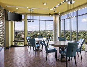 117 1/2 Sandra Muraida Way in Austin, TX - Building Photo - Building Photo