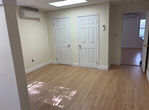 75 Main St in Vincentown, NJ - Building Photo - Building Photo