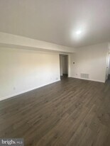 532 Cormorant Dr in Voorhees Township, NJ - Building Photo