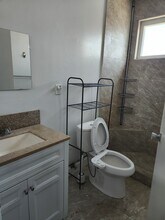 210 N Cordova St in Burbank, CA - Foto de edificio - Building Photo