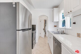 1725 Morton Ave in Los Angeles, CA - Building Photo - Building Photo