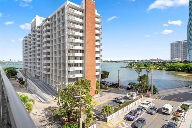 property at 2150 N Bayshore Dr