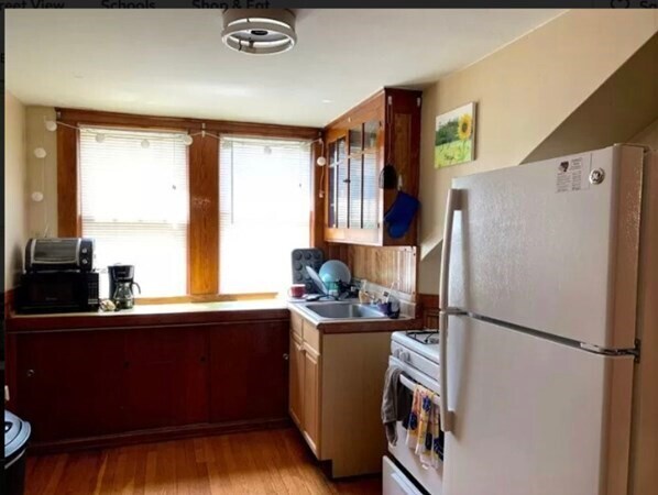 152 Plymouth St-Unit -3 in Bridgewater, MA - Building Photo - Building Photo