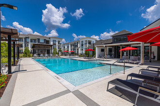 The Waters At Redstone in Crestview, FL - Building Photo - Building Photo