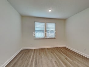 11655 Hillside Dr in Jacksonville, FL - Foto de edificio - Building Photo