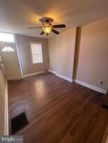 2010 E Boston St in Philadelphia, PA - Building Photo