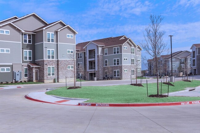 property at 5712 Azle Ave