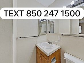 4915 Verde Dr in Oceanside, CA - Foto de edificio - Building Photo