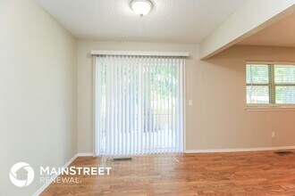 1111 E Willow Pl in Yukon, OK - Building Photo - Building Photo