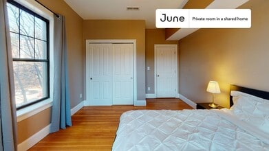 Room in Shared 4 bed/2 bath home in Boston, MA - Building Photo - Building Photo