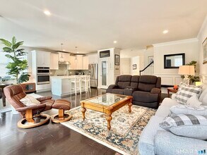 48 Winding Ridge Way in Danbury, CT - Building Photo - Building Photo