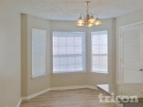 2338 Briar Knoll Rd in Lithonia, GA - Foto de edificio - Building Photo