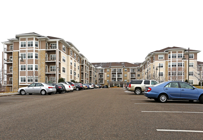 McKenna Crossing (Senior 65+) in Prior Lake, MN - Foto de edificio - Building Photo