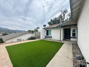1723 Chatsbury St in El Cajon, CA - Building Photo - Building Photo