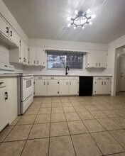 1616 Chautauqua Ave in Norman, OK - Building Photo - Building Photo