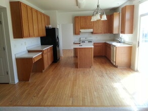 735 Knoch Knolls Rd in Naperville, IL - Building Photo - Building Photo
