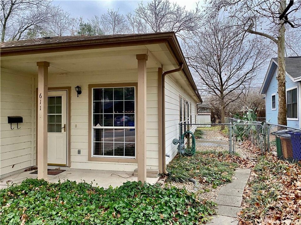 611 Zennia St in Austin, TX - Building Photo