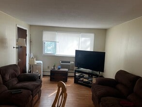 7 Beacon St in Leominster, MA - Building Photo - Building Photo