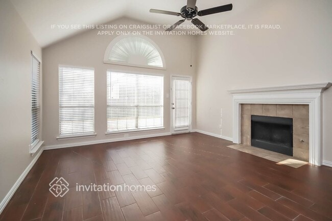 222 Vernon Dr in Rockwall, TX - Foto de edificio - Building Photo