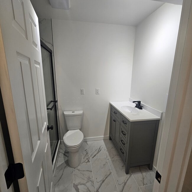 2420 Southeast Celebrity Court, Unit 2420 Apartment in Port Orchard, WA - Foto de edificio - Building Photo