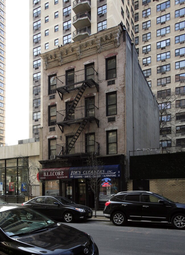 354 E 81st St in New York, NY - Building Photo - Building Photo