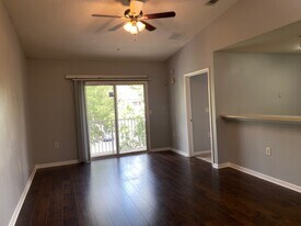 5101 Playpen Dr in Jacksonville, FL - Building Photo