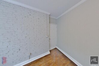 E 13TH ST., Unit 5 in New York, NY - Building Photo - Building Photo