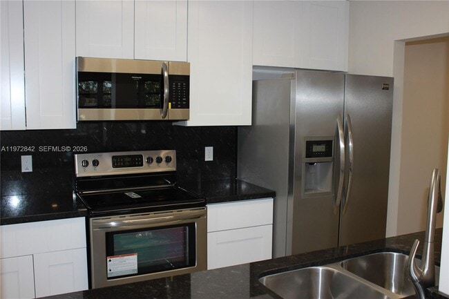 1958 Monroe St in Hollywood, FL - Foto de edificio - Building Photo