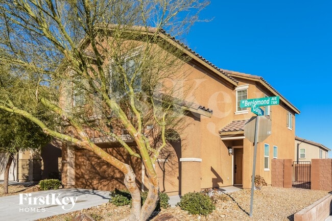 7380 Benlomond Ave in Las Vegas, NV - Foto de edificio - Building Photo