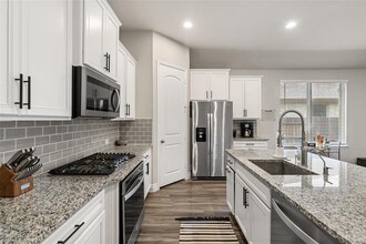 25610 Pinyon Hl Trl in Tomball, TX - Building Photo - Building Photo