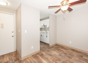 Cornell Woods in Portland, OR - Building Photo - Building Photo
