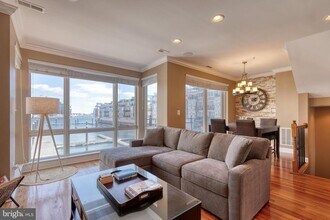 903 Valencia Ct in Baltimore, MD - Building Photo - Building Photo