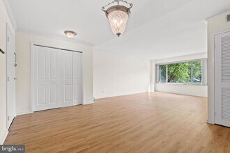 10570 Main St in Fairfax, VA - Building Photo - Building Photo