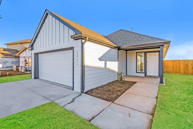 1911 Malus Way in El Reno, OK - Building Photo - Building Photo
