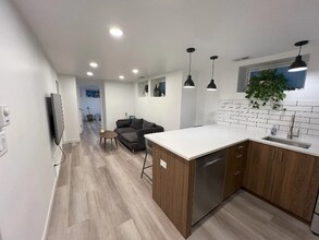 3422 W Schubert Ave, Unit G in Chicago, IL - Building Photo - Building Photo