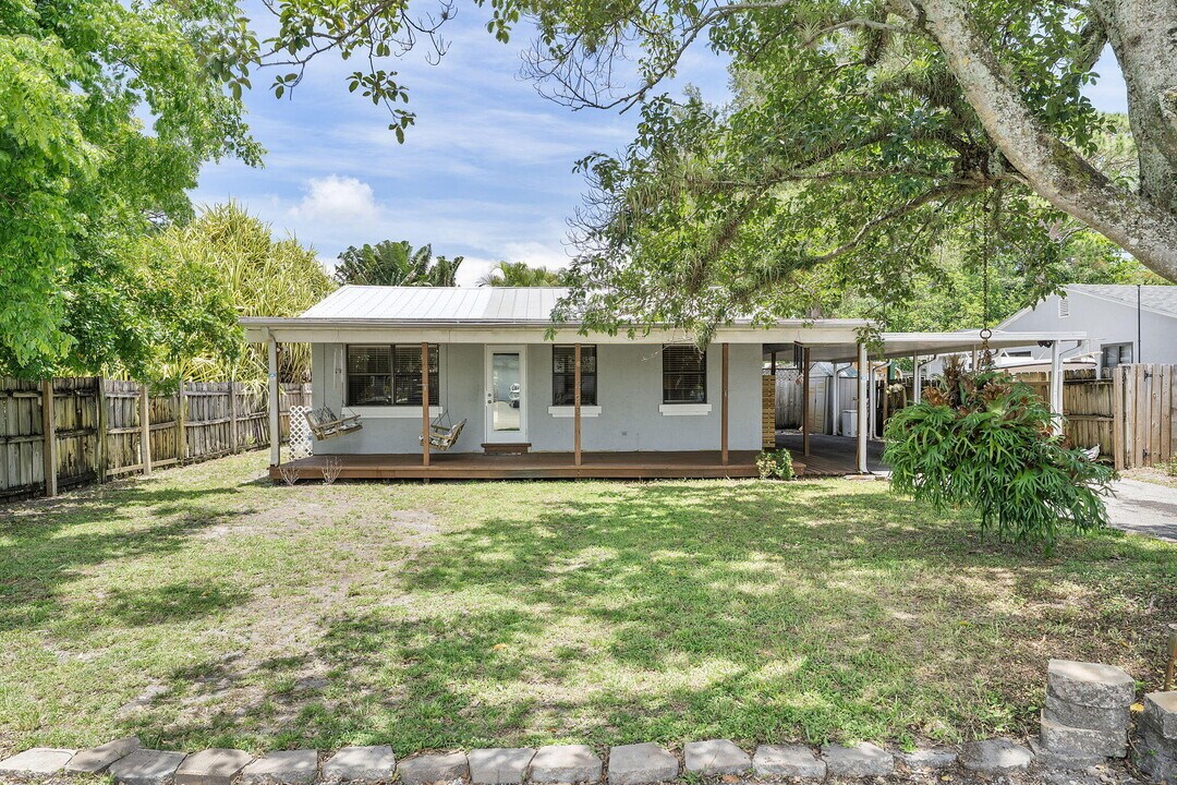 1292 SW 25th Ave in Fort Lauderdale, FL - Building Photo