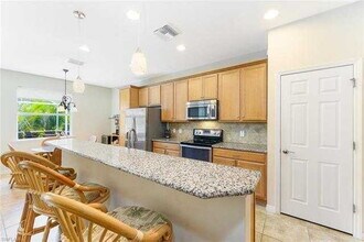 28011 Pisces Ln in Bonita Springs, FL - Foto de edificio - Building Photo