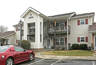 Riverbirch Village Apartments in Knoxville, TN - Building Photo - Building Photo