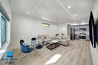 5841 Vanalden Ave in Los Angeles, CA - Building Photo - Building Photo