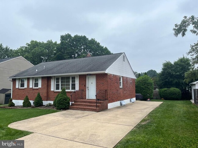 property at 2311 Centerville Rd