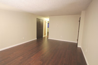 22819 15th Ave SE, Unit 1 in Bothell, WA - Foto de edificio - Building Photo