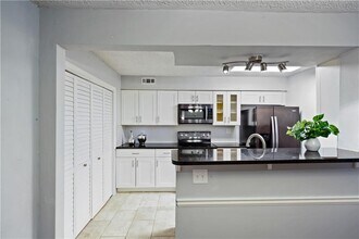 176 Barone Pl NW in Atlanta, GA - Building Photo - Building Photo